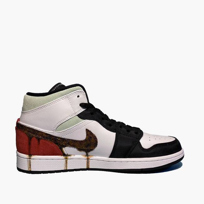 スチュリートで人気モデル「DROP」と「RUST」をミックスしたAJ1が登場