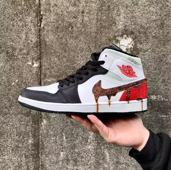 スチュリートで人気モデル「DROP」と「RUST」をミックスしたAJ1が登場