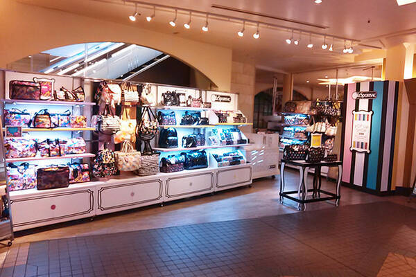 レスポートサックが東京ディズニーリゾート イクスピアリに限定ショップオープン 14年8月11日 エキサイトニュース