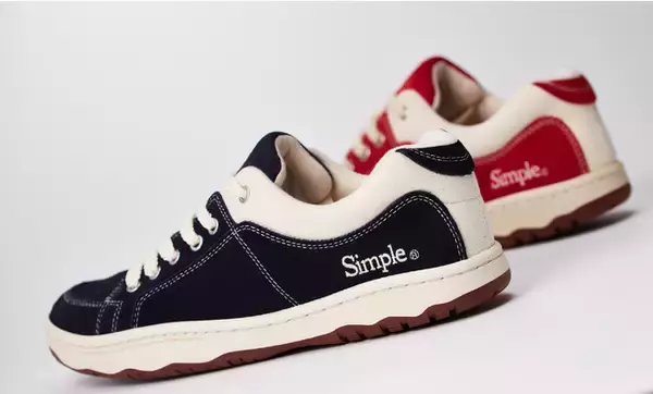 「クラウドファンディングで復活したフットウエアブランド「Simple®」から復刻アイテムを販売」の画像