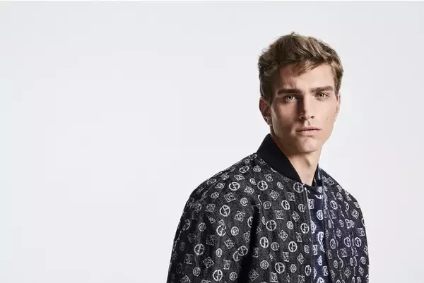 「ジョルジオ アルマーニからモノグラム柄とデニムの意外な組み合わせが楽しめるメンズコレクションが登場」の画像