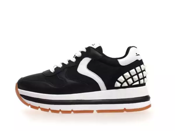 「イタリア発のプレミアムスニーカーブランド「ボイル ブランシェ」が伊勢丹新宿店でポップアップストアをオープン」の画像