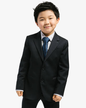 ロサンゼルスで開催された第27回SAGアワード授賞式にニコール・キッドマンらがジョルジオ・アルマーニを纏って登壇