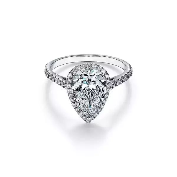 「ロサンゼルスで開催された第27回SAGアワード授賞式にアニャ・テイラー＝ジョイがティファニーを纏って登壇」の画像