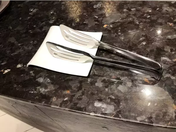 「ホテルシェフが作る贅沢キャンプ料理を愉しむ! リーガロイヤルホテル京都でColemanとコラボした「ホテキャン ビュッフェ」開催」の画像