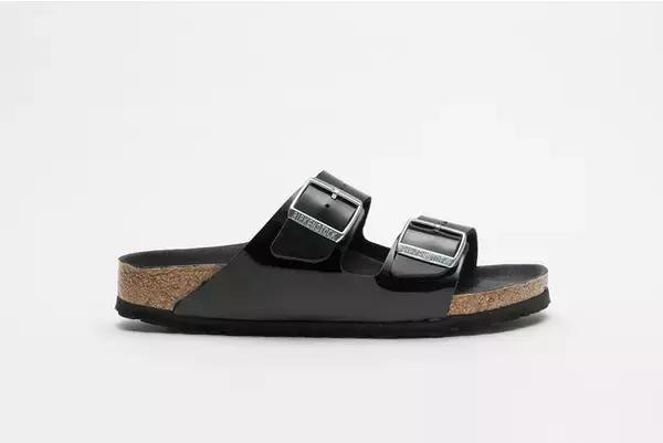 「こだわりのワントーンで大人のビルケンシュトック。アーバンリサーチドアーズから別注モデル発売」の画像