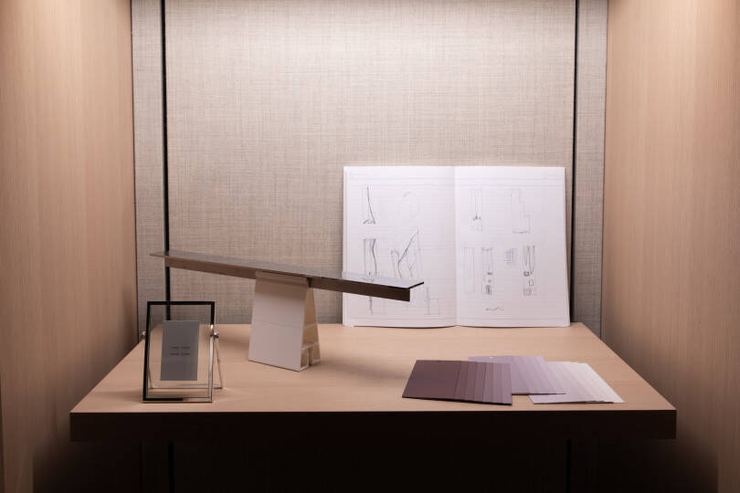 建築家・青木淳の思考に「タッチ」。ロロ・ピアーナ銀座店で『The Touch Of Architecture』展スタート