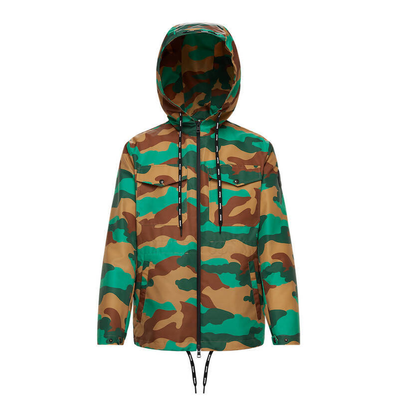 モンクレール 2021春夏メンズ、機能的なカジュアルアイテムがそろう「EVADING CONVENTION」