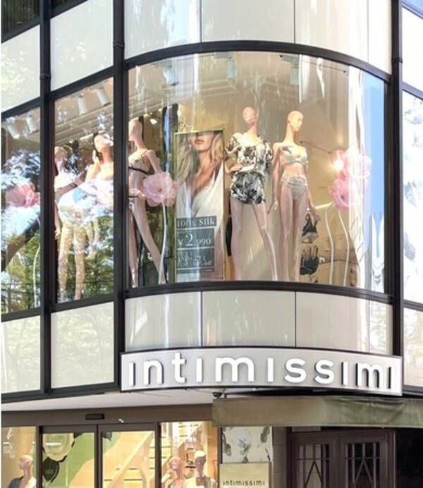 イタリアのランジェリーブランド インティミッシミ が表参道にオープン アートスペースにはlee Izumidaによる壁画も 21年4月27日 エキサイトニュース