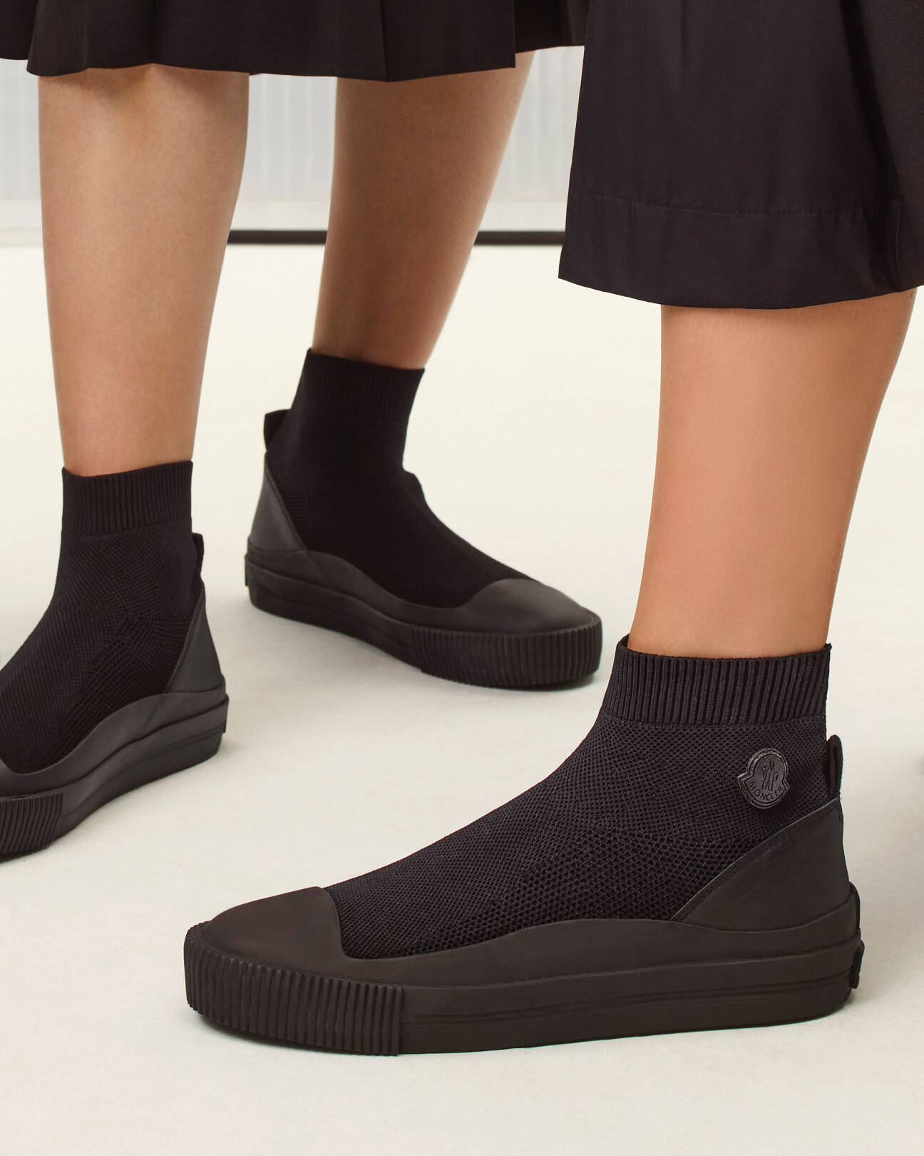 モンクレールからヴァルカナイズソールの新型スニーカーが登場。メンズ、ウィメンズで展開