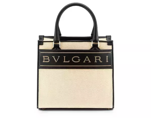 「ブルガリの新作トートバッグは「BVLGARI」のロゴをデザイン要素の中心に据えた新スタイル」の画像