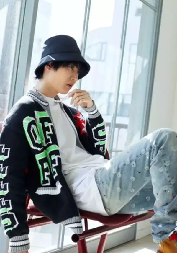 「桜田通がパールジュエリーを自由に纏い7daysコーディネートを披露。ONモード・OFFモード様々な姿で魅了」の画像