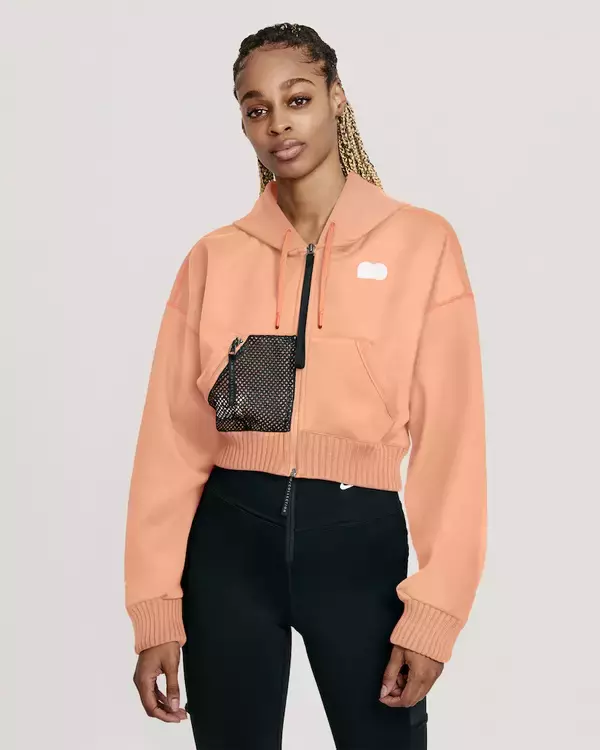 「ナイキから大坂なおみのアパレルコレクション第2弾が登場。Tシャツにショーツ、ボディスーツ他」の画像