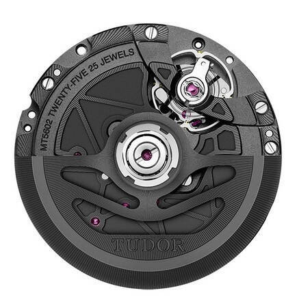 チューダーのストイックなまでの努力と技術革新を象徴するマットブラックの新作時計が誕生