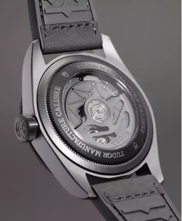 「チューダーのストイックなまでの努力と技術革新を象徴するマットブラックの新作時計が誕生」の画像