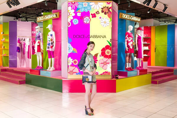 女優 西野七瀬も体験 ドルチェ ガッバーナが伊勢丹新宿店1階 ザ ステージでポップアップストアを開催 21年6月3日 エキサイトニュース