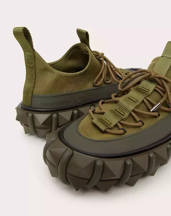 「ヴァレンティノから限定スニーカーが発売、クレイグ・グリーンとの共同クリエーションによるモデル」の画像