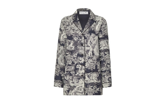 優美で落ち着きに満ちた時間へと誘う。マリア・グラツィア・キウリがデザインした新作ラウンジウエアコレクション