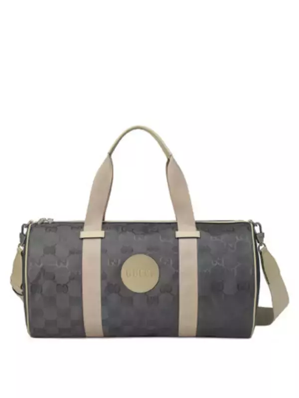 「「Gucci Off The Grid」コレクションに新色のアッシュグレーが登場」の画像