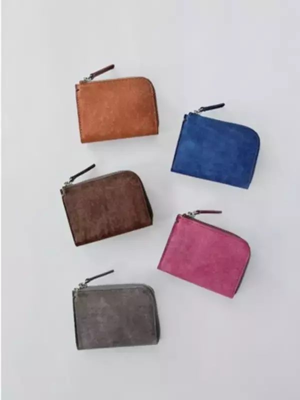 「土屋鞄製造所からヴィンテージ調のイタリアンレザーを採用した夏らしいカラーの財布が登場」の画像