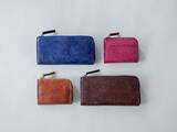 「土屋鞄製造所からヴィンテージ調のイタリアンレザーを採用した夏らしいカラーの財布が登場」の画像1