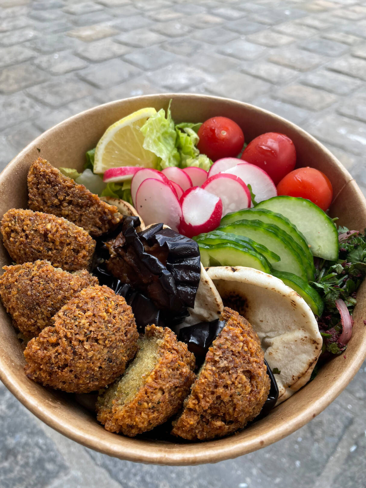 パリジェンヌが足繁く通う、パリ・ランビュトー通りのおすすめグルメ&スポット5選【From cities 世界の都市に憧れて vol.9】