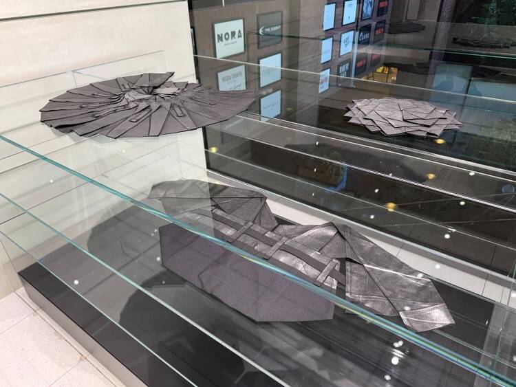 132 5. ISSEY MIYAKEが新旗艦店「132 5. ISSEY MIYAKE / AOYAMA」をオープン──平面から立体へ、「一枚の布」の思想を体験する場所