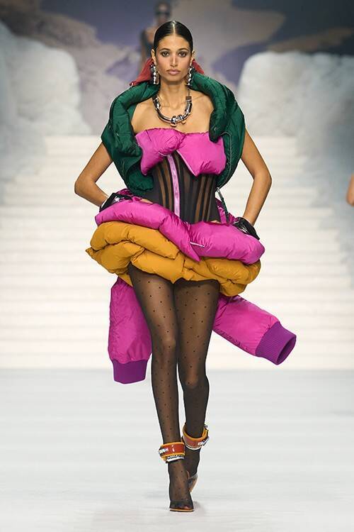 DSQUARED2 2026-27年秋冬コレクション 境界を越え、水の上を駆ける──カナダの記憶と未来思考が交差する新章