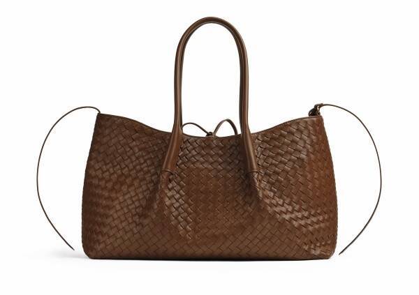 ボッテガ・ヴェネタがイントレチャート誕生50周年を記念したポップアップを伊勢丹新宿店で開催