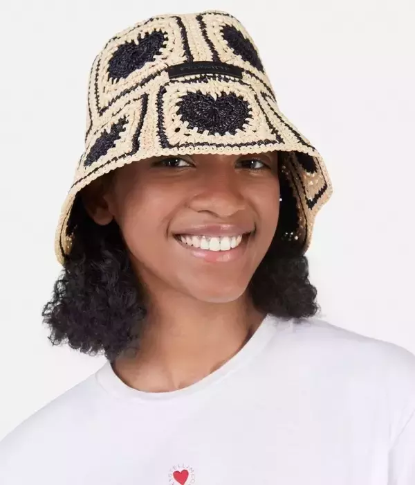 「ステラ マッカートニーが初のハイサマー カプセルコレクションを発表」の画像