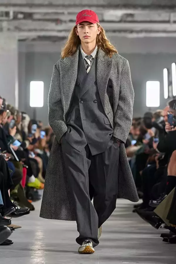 Ami Paris 2026年秋冬コレクション──15年の節目に描く、“日常のエレガンス”の現在形