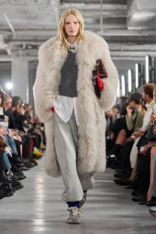 Ami Paris 2026年秋冬コレクション──15年の節目に描く、“日常のエレガンス”の現在形