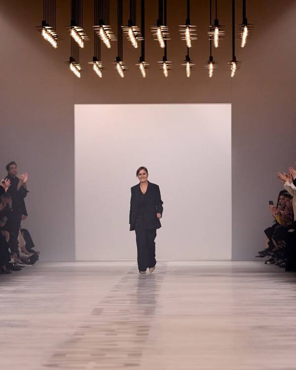 「Less I, more us」──マリア・グラツィア・キウリが描くフェンディの新章。女性アーティストとの対話から生まれた2026-27年秋冬コレクション