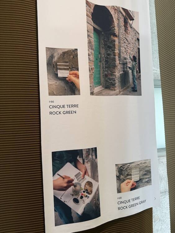 色を採集する旅から生まれたプリーツ──HOMME PLISSÉ ISSEY MIYAKE特別展「Amid Impasto of Colors ―積み重なる色―」