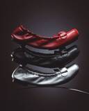 「Yohji Yamamoto × Repetto──バレエシューズ「Bolchoï」を再構築、モカシンとローファーの境界へ」の画像5