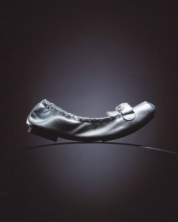 Yohji Yamamoto × Repetto──バレエシューズ「Bolchoï」を再構築、モカシンとローファーの境界へ