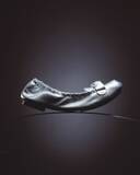 「Yohji Yamamoto × Repetto──バレエシューズ「Bolchoï」を再構築、モカシンとローファーの境界へ」の画像7