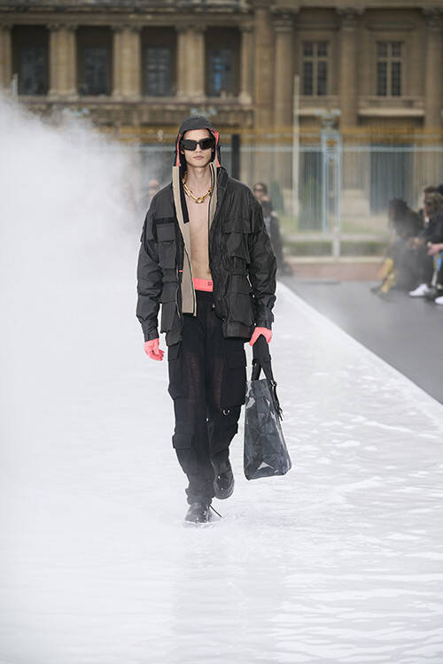 【ルック】マシュー・M・ウィリアムズによる初のジバンシィ 2023年春夏メンズ レディ・トゥ・ウエア単独ショーが開催