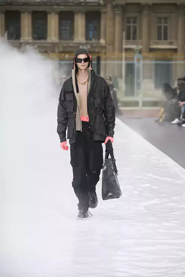 「【ルック】マシュー・M・ウィリアムズによる初のジバンシィ 2023年春夏メンズ レディ・トゥ・ウエア単独ショーが開催」の画像