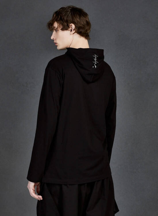 ヨウジヤマモトが伊勢丹メンズ館 ザ・ステージで「定番の再定義」をテーマにしたポップアップを開催