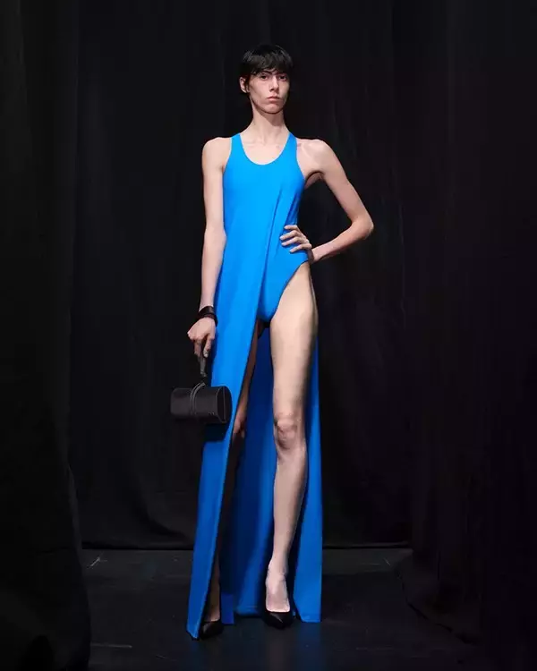 「【ルック】バレンシアガがWinter 25コレクションを発表」の画像