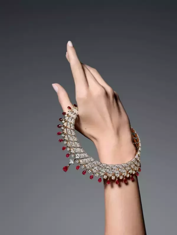 「ルイ・ヴィトンがハイジュエリー コレクション「スピリット」のチャプターIIを発表」の画像