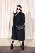 バーバリーがブランドのアイコン「ローラバッグ」を祝したイベントをロサンゼルスで開催。マドンナら豪華ゲストが来場