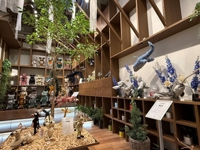 メディコム・トイが迎えるテキスタイル彫刻の魔法──  アン・ヴァレリー・デュポン新作113点が並ぶ「Bestioles」