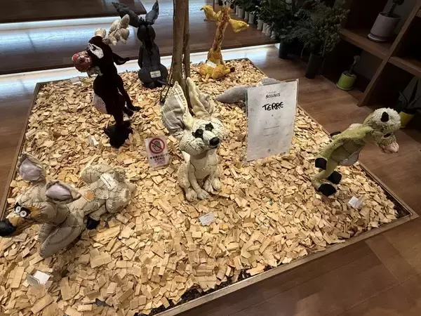 「メディコム・トイが迎えるテキスタイル彫刻の魔法──  アン・ヴァレリー・デュポン新作113点が並ぶ「Bestioles」」の画像