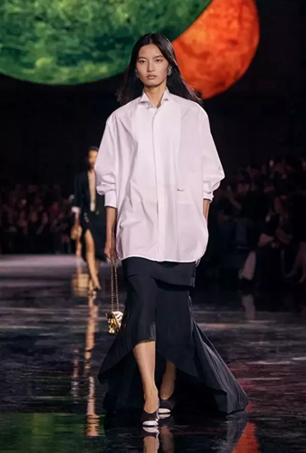 「【ルック】シャネル 2026年春夏 プレタポルテ コレクション──マチュー・ブレイジーが紡ぐ、ガブリエル・シャネルとの“対話”」の画像