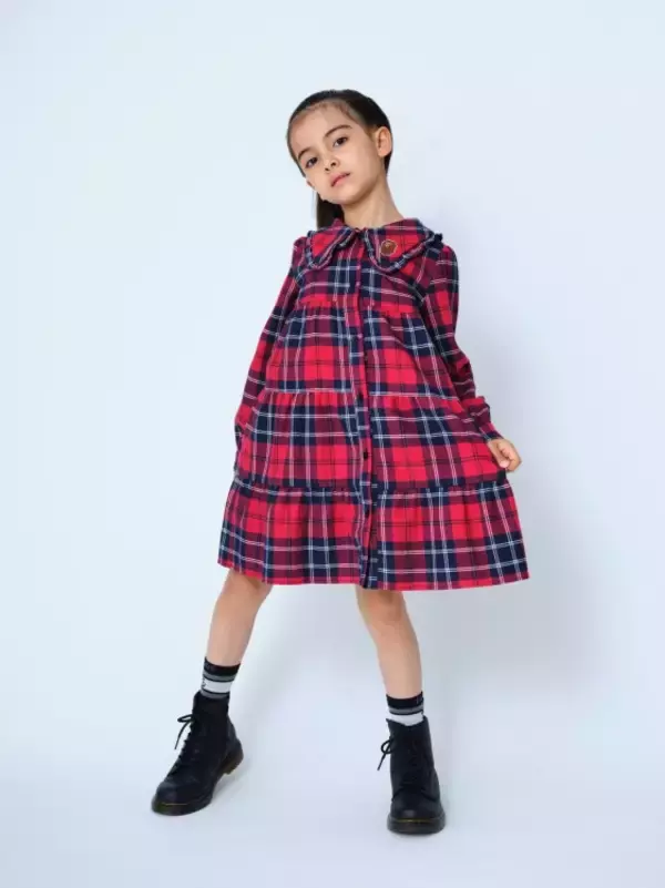 「べイプキッズが2022年秋冬コレクションのルックブックを公開。べイプの世界観を楽しめるポップなグラフィックとプレイフルな色使い」の画像