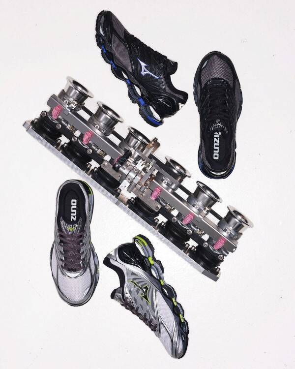ミズノ×KICKS LAB.が描く“走る”テクノロジーの現在地──「WAVE PROPHECY LS」限定エディション、機能美をストリートへ