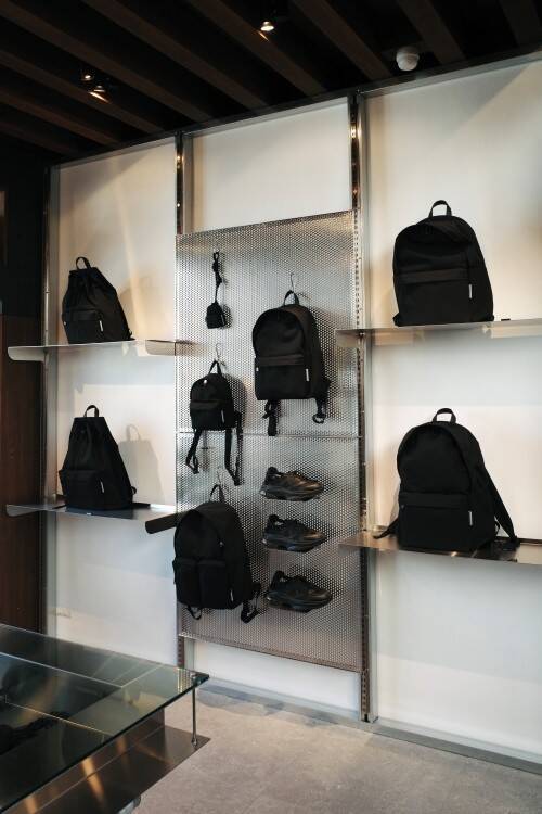 土屋鞄が“正解のない鞄”へ──ATTITUが鎌倉に示した新しいスタンダード