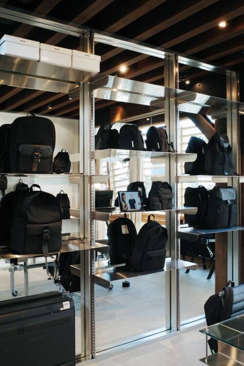 土屋鞄が“正解のない鞄”へ──ATTITUが鎌倉に示した新しいスタンダード